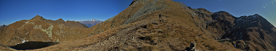 Salendo dal Lago Moro (2235 m) al Corno Stella (2620 m) lungo il costone sud